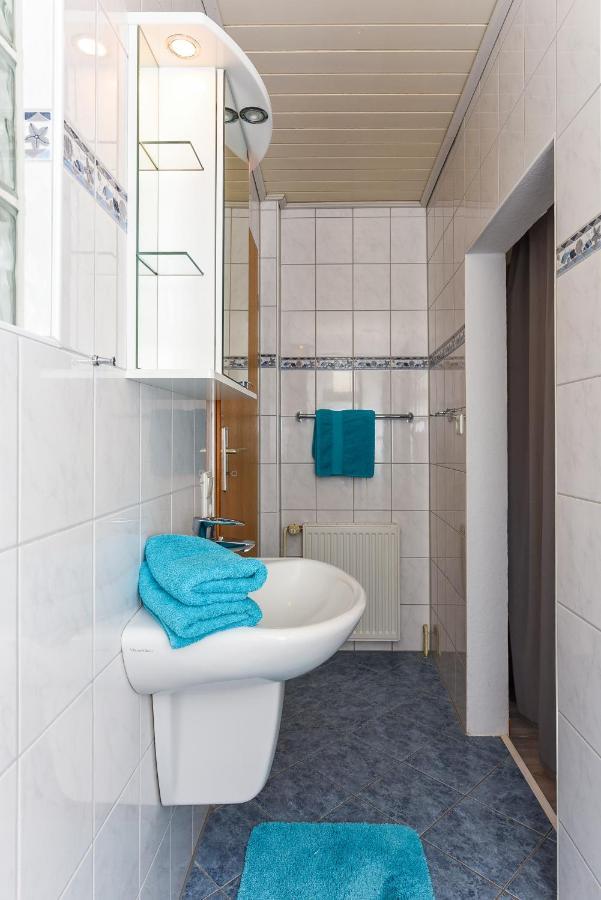 Ferienwohnungen Im Haus Waterkant Neuharlingersiel Dış mekan fotoğraf