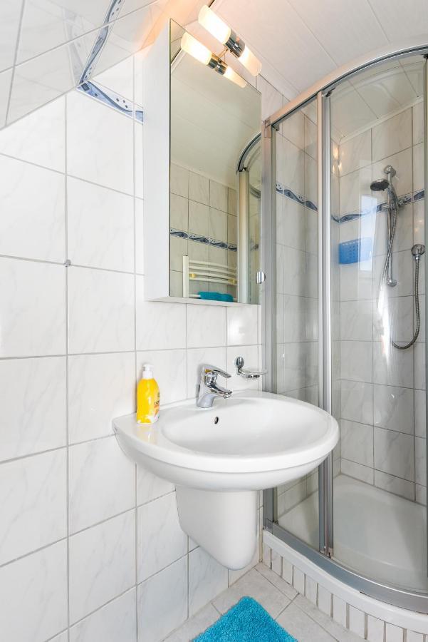 Ferienwohnungen Im Haus Waterkant Neuharlingersiel Dış mekan fotoğraf